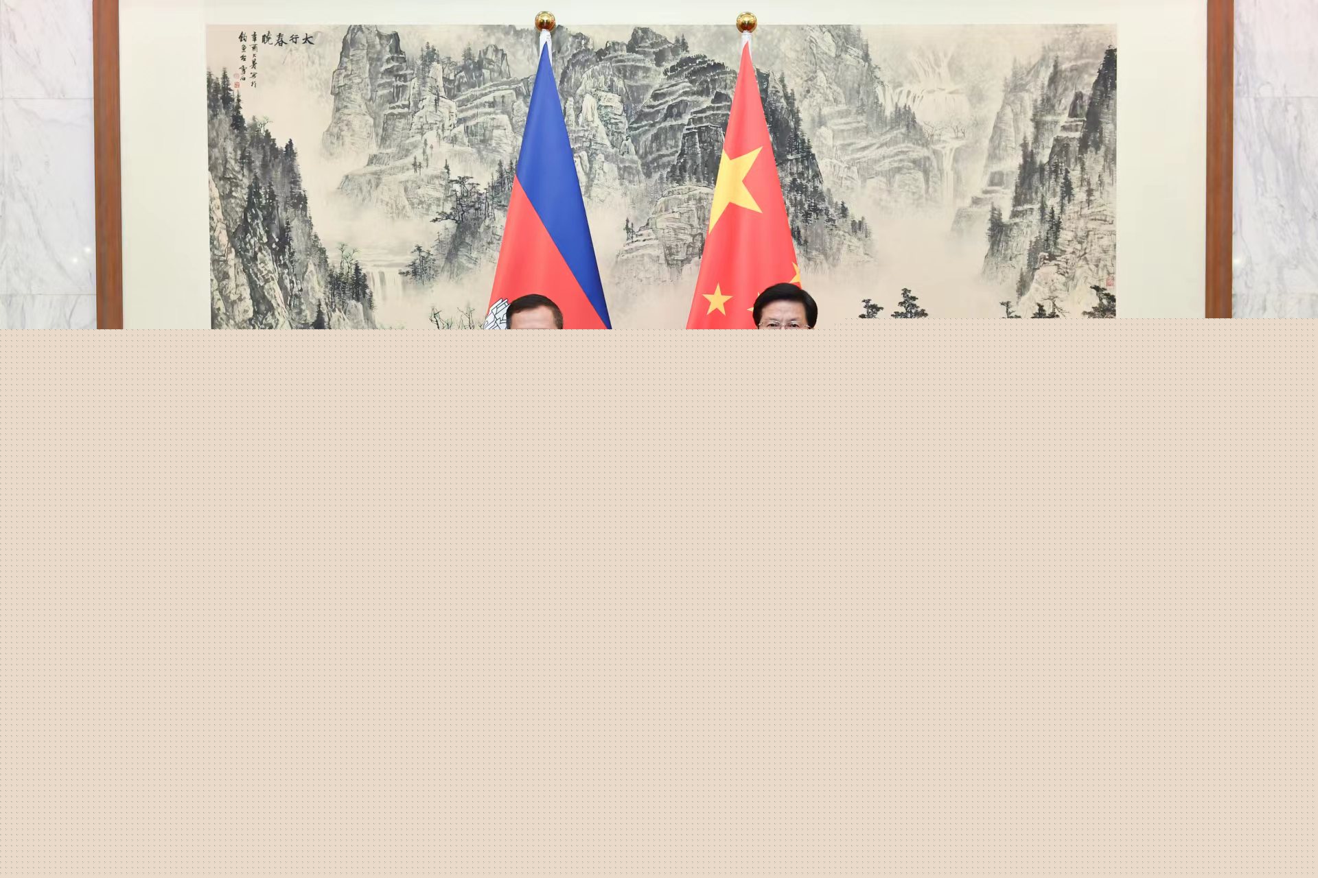 中國—柬埔寨工商界人士見面會午宴在京舉辦 高云龍同柬埔寨首相洪瑪奈共同出席并致辭
